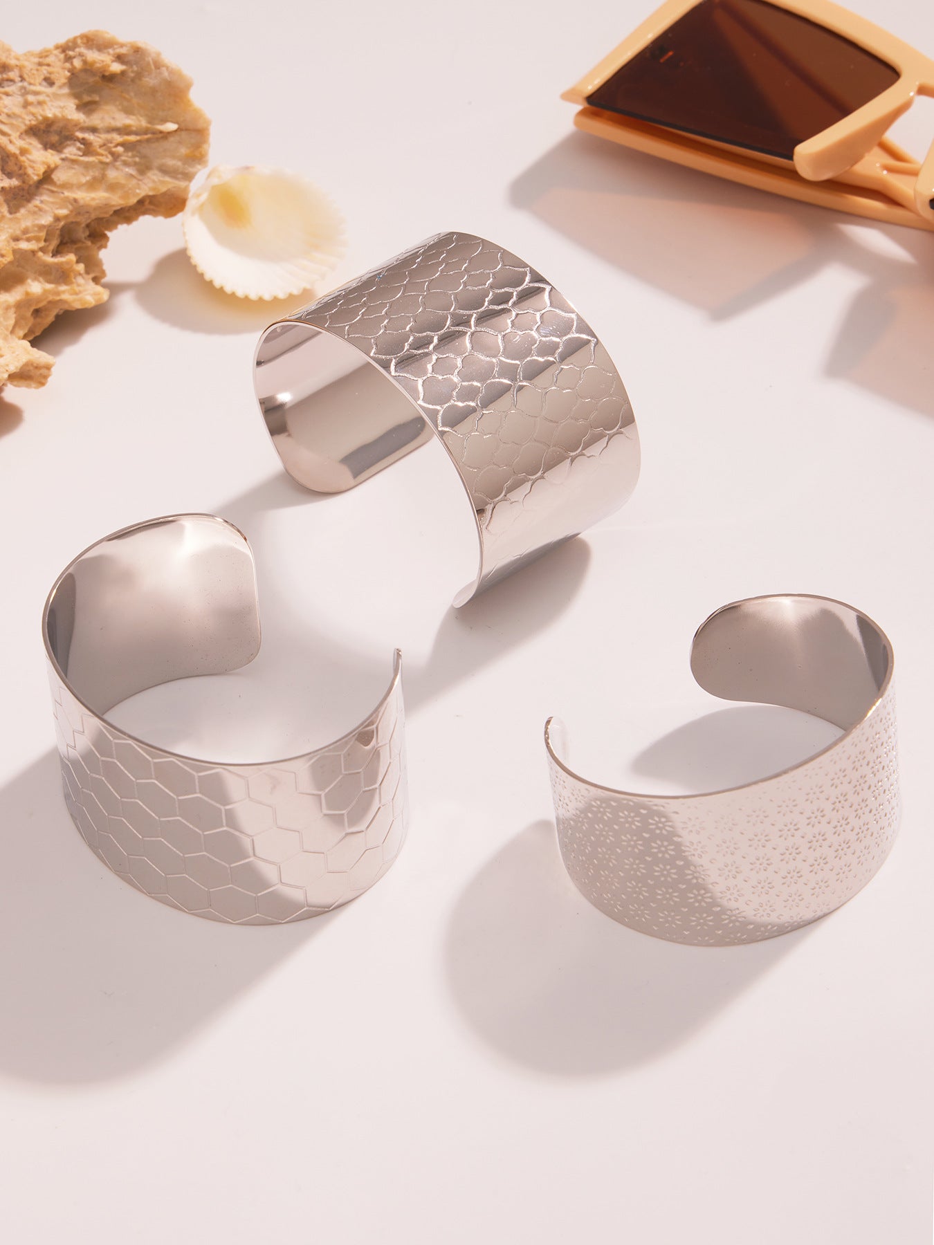 Planderful 18K Gold Plated Floral Women Bracelet Adjustable