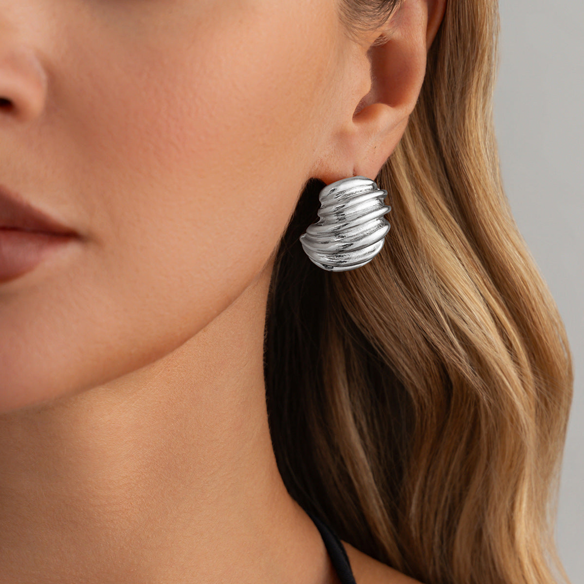 Planderful Geometric Stud Earrings For Women Vienna Verve Folded Texture C Shaped Statement Jewelry
