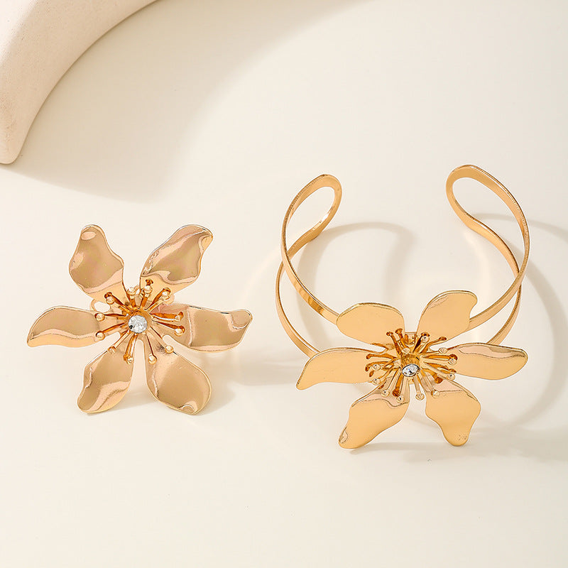 Trendy Metal Diamond Flower Leaf Jewelry Set for Women