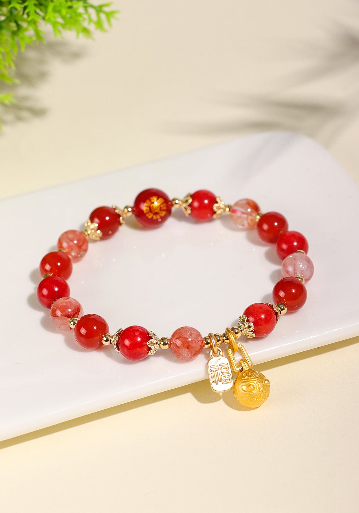 Planderful Fortune's Favor Bracelet – Elegant Crystal Agate Design