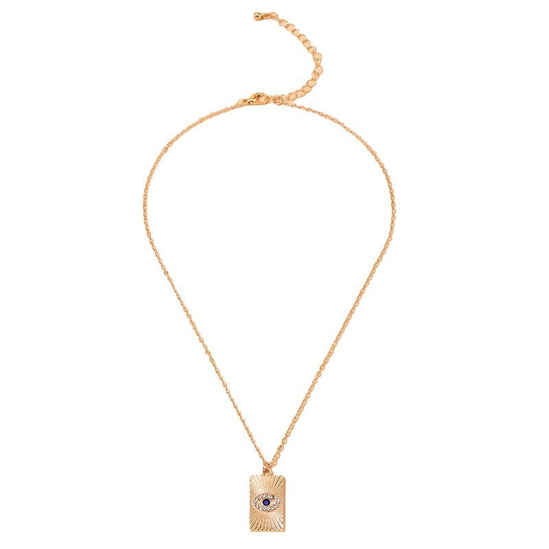 Retro Blue Diamond Pendant Necklace with a Tempting Devil's Eye Sparkle