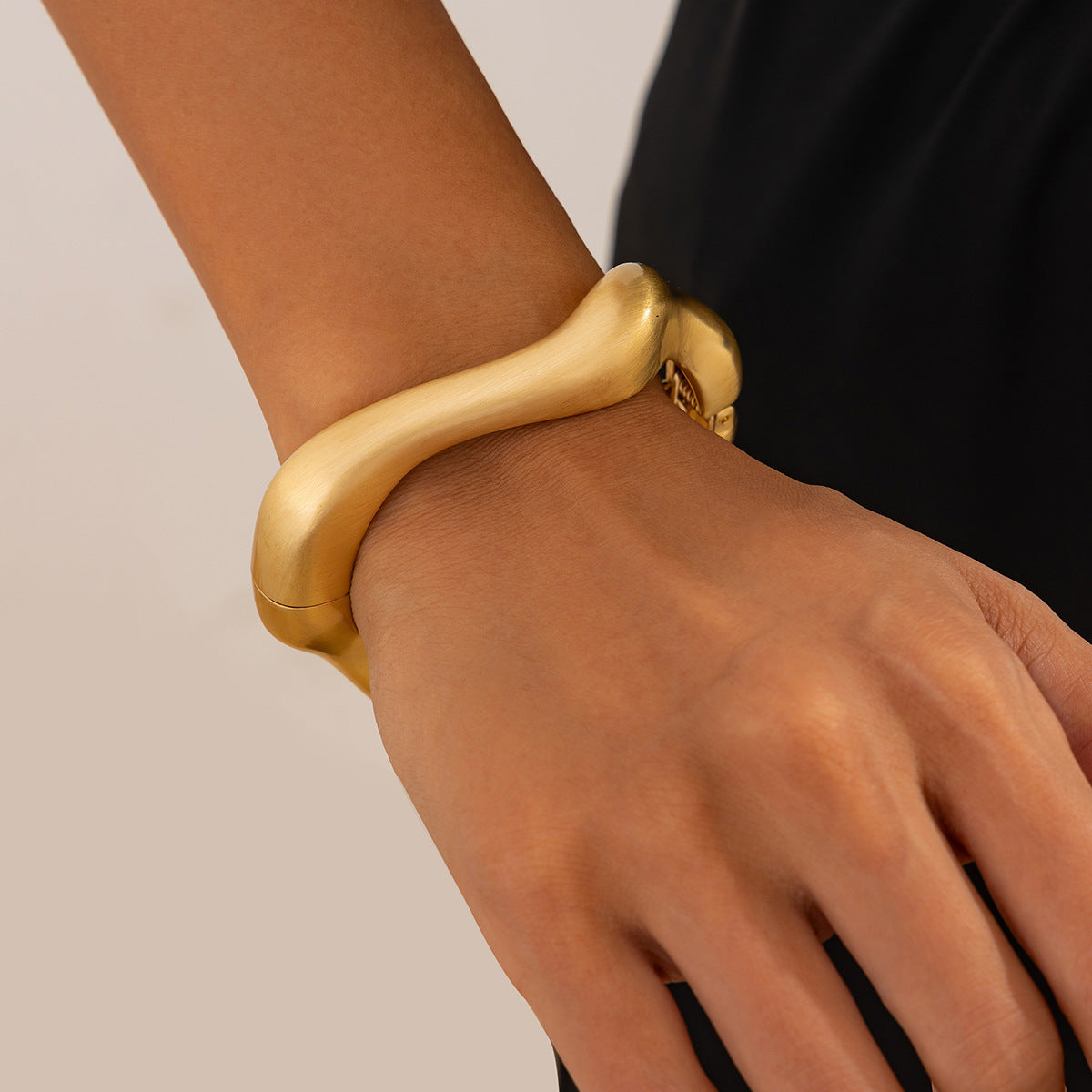 Open Cuff Statement Metal Alloy Bracelet Planderful Vienna Verve For Women European American Style