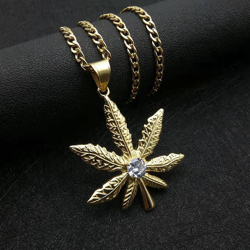 Zircon Necklace – Elegant Maple Leaf Pendant
