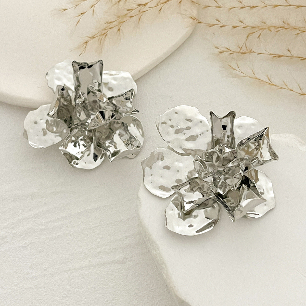 Planderful Vienna Verve Earrings – Exaggerated Metal Flower Design