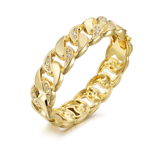 Golden Twist Bracelet for Women - Unique Minimalist Jewelry Piece with Fashionable Hollow Design