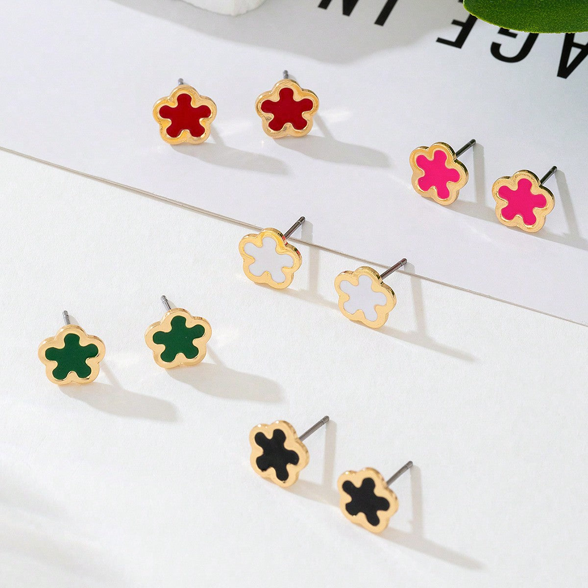 Planderful Vienna Verve Five-Leaf Clover Earrings Set – Cute and Colorful Design for Year-Round Wear