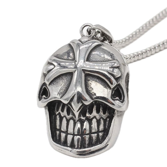 Planderful Everyday Genie – Personalized Retro Cross Skull Pendant for Men