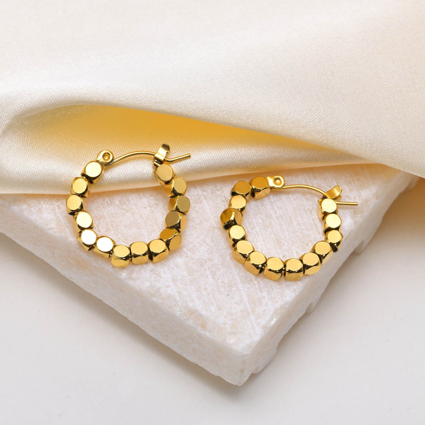 European And American Fashion Simple Gold Earrings Niche