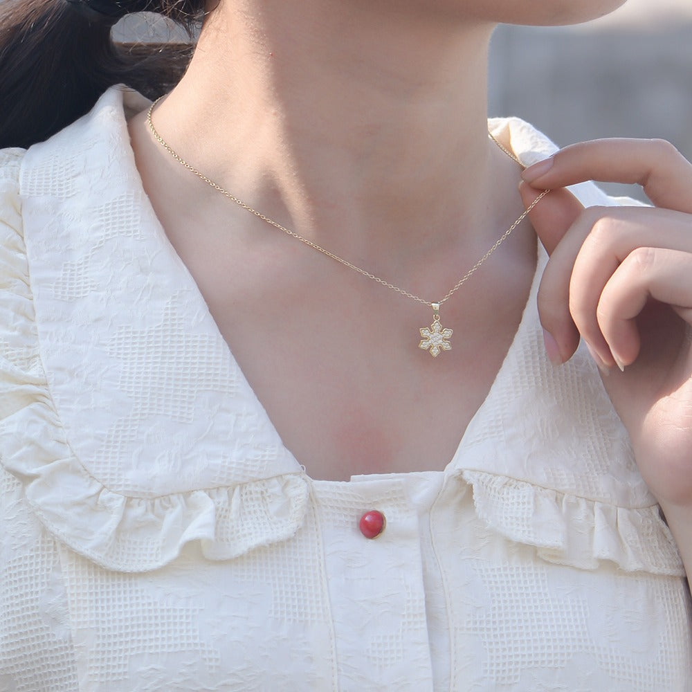 S925 Silver Micro-Inlaid Zircon Snowflake Pendant Necklace Valentine'S Day Gift Inlaid