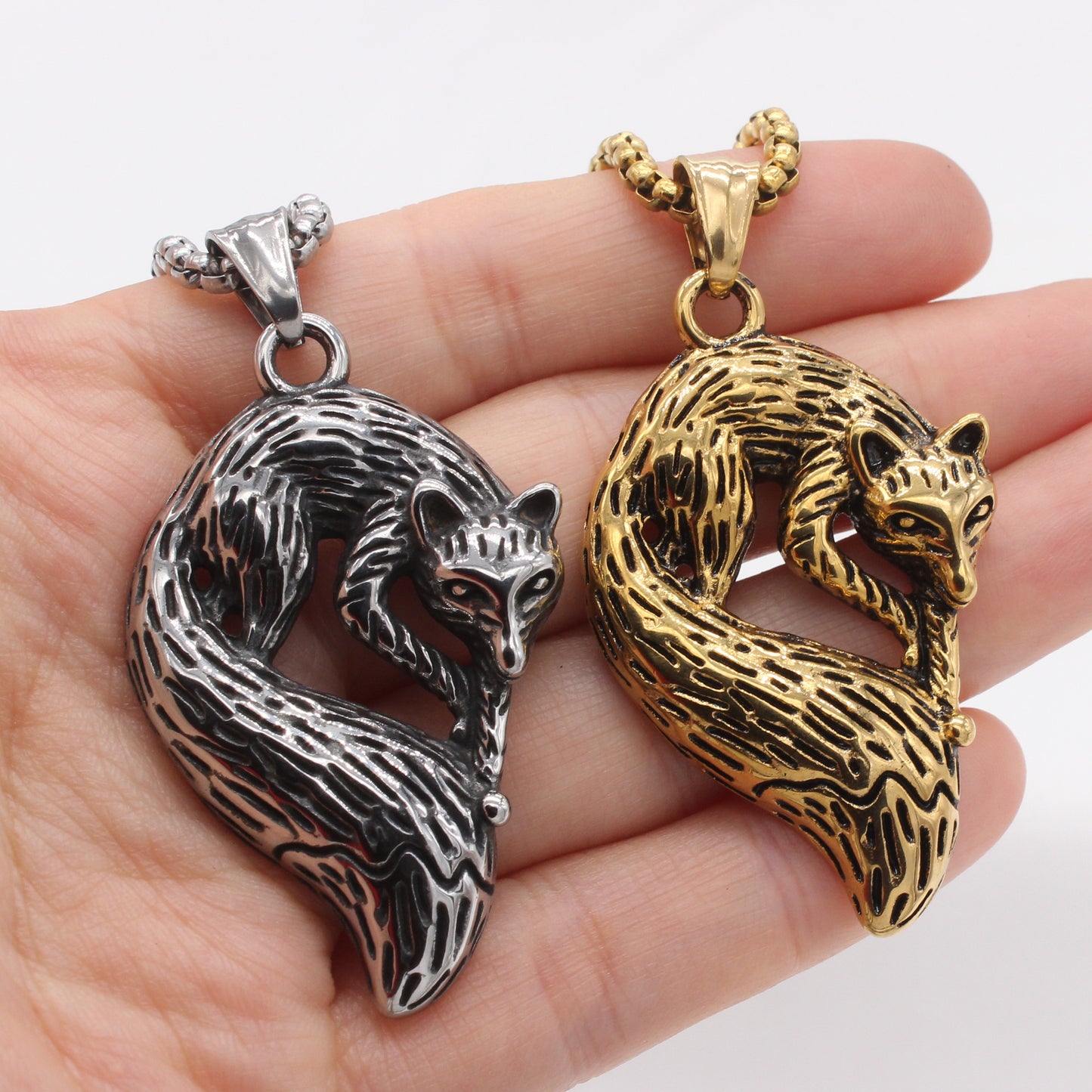 Planderful Everyday Genie – European and American Retro Fox Titanium Steel Pendant Necklace for Men