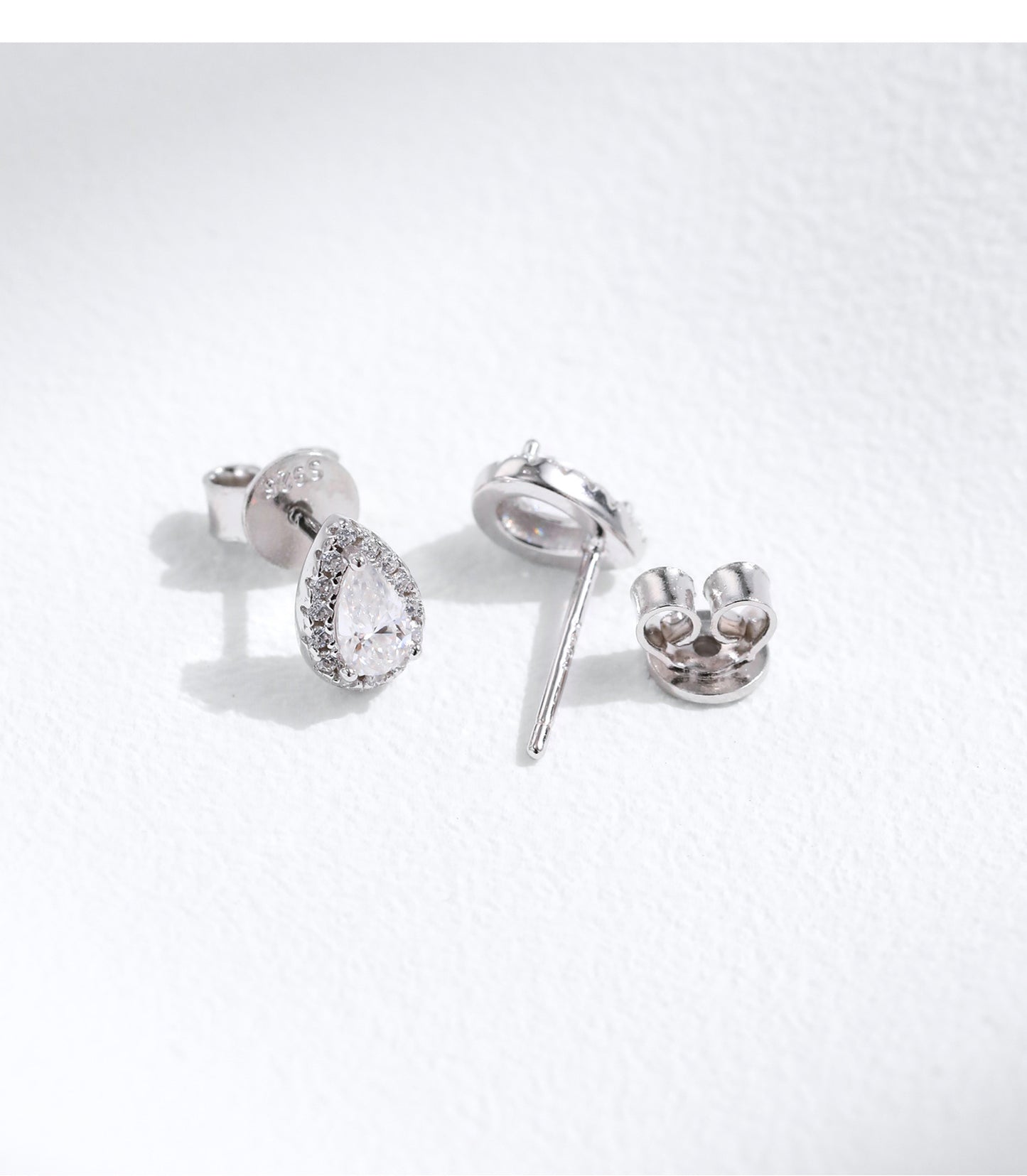 Planderful Moissanite Sparkling Earrings – Elegant Water Drop Design