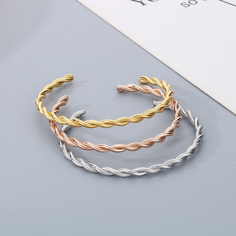Extremely Wind C-Shaped Titanium Steel Bracelet – Neutral Twist Hammer Open Stainless