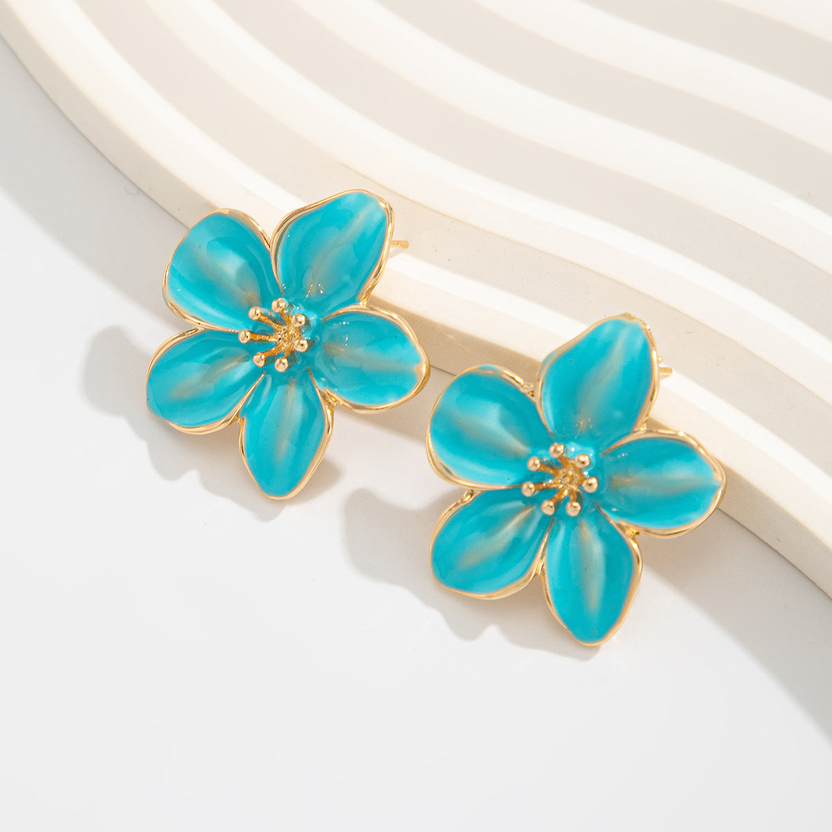 Planderful Vienna Verve Earrings – Elegant Oil-Dripping Flower Design
