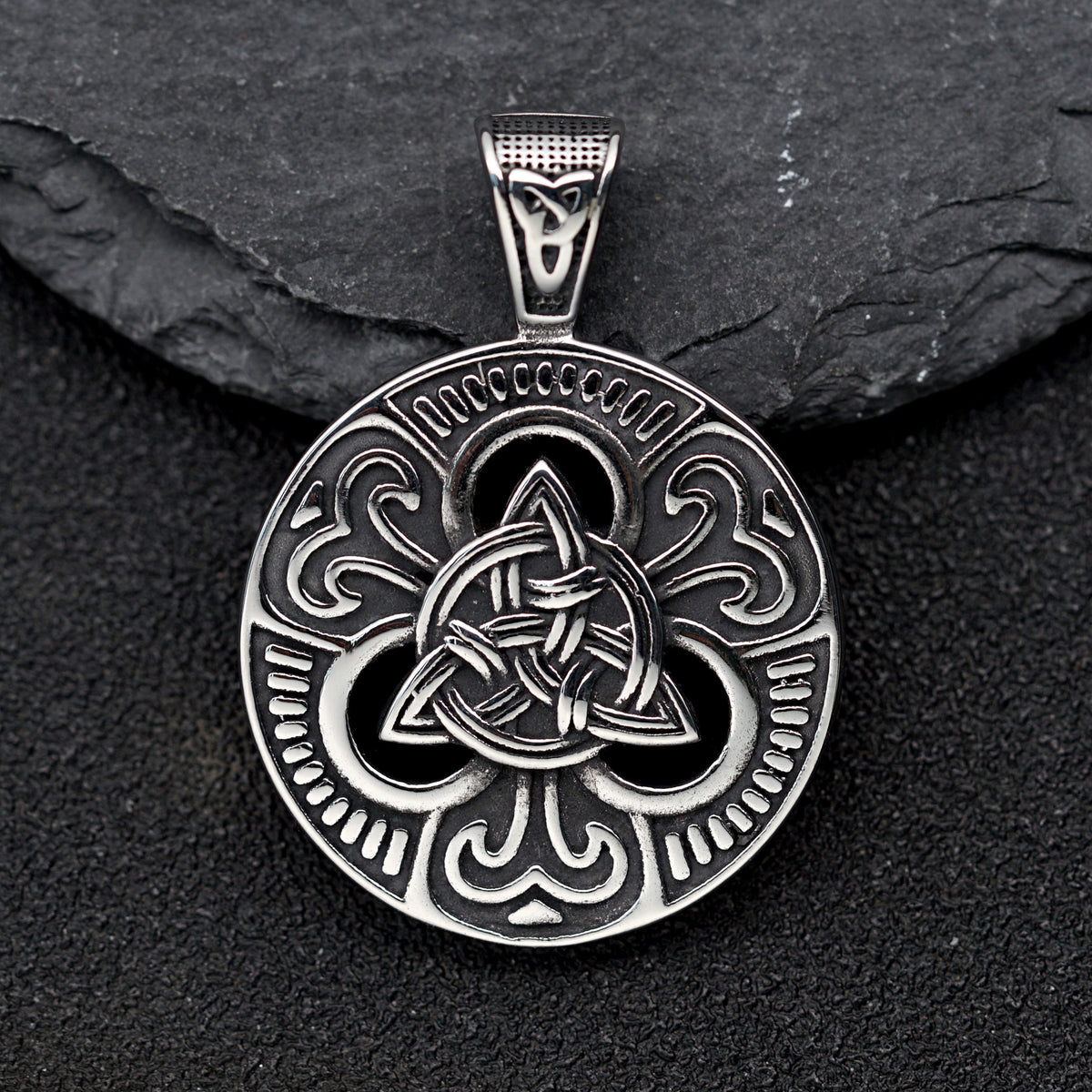 Steel Necklace – Vintage Nordic Viking Celtic Knot Design For Everyday Wear By Planderful