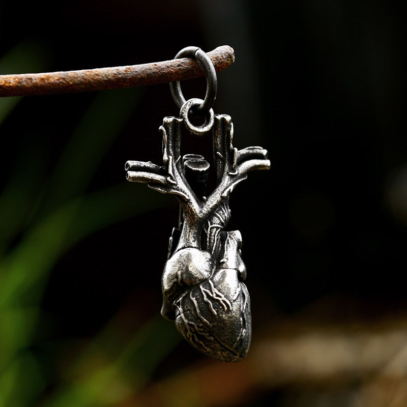 Retro Titanium Steel Men's Pendant - European and American Vintage Style Cross-Border Foreign Trade Accessories