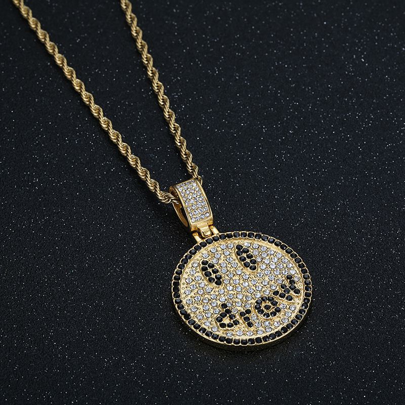 Planderful Smiley Face Necklace Trendsetting Unisex Stainless Steel Gold Plated Pendant For Men And Women