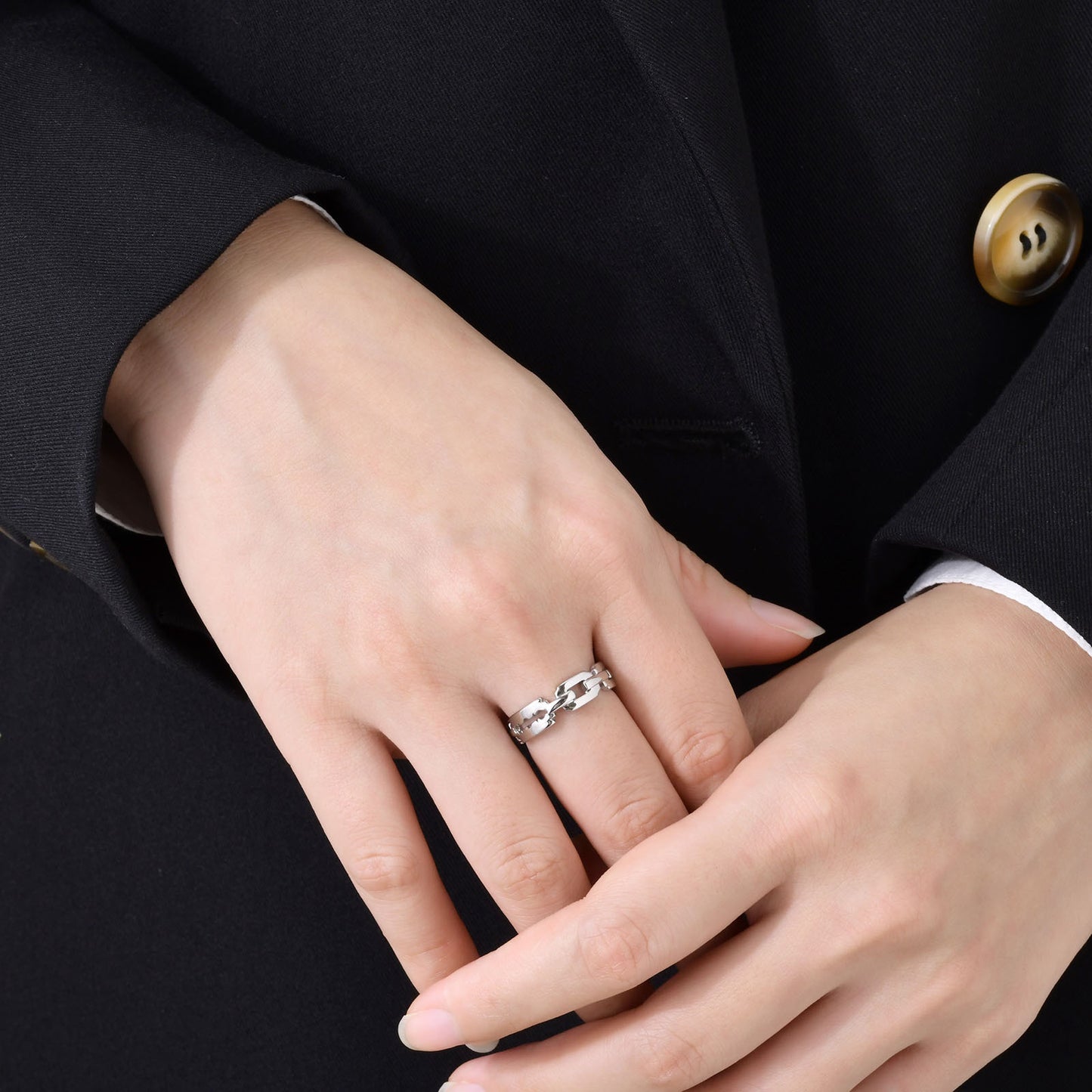 Stainless Steel Blade Personalized Chain Ring Female Jewelry