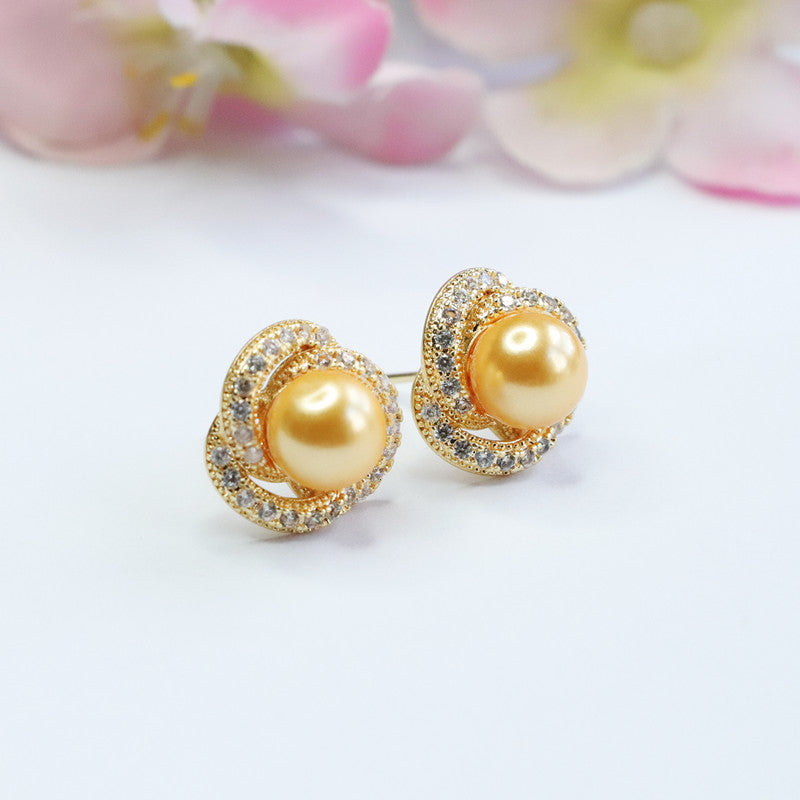 Champagne Shell Pearl Nest Stud Earrings