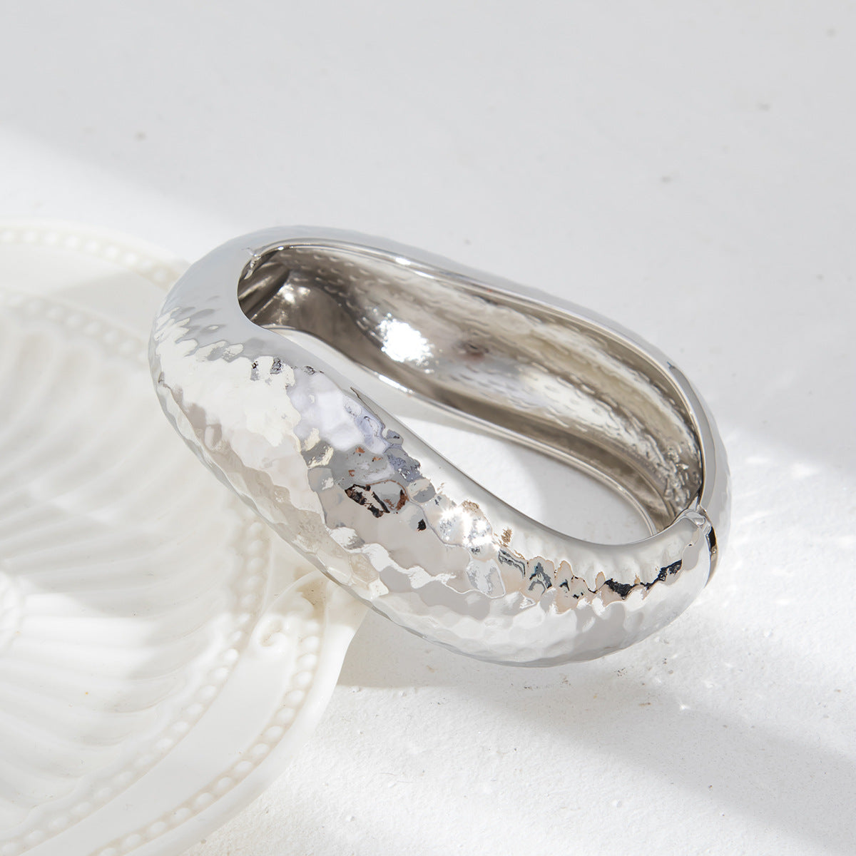 Planderful Vienna Verve Bracelet – Creative Knock Pattern Design