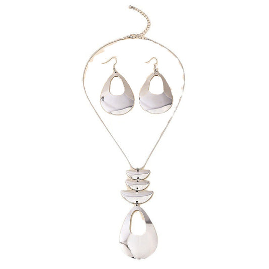 Vienna Verve Metal Jewelry Set with Teardrop Earrings and Necklace
