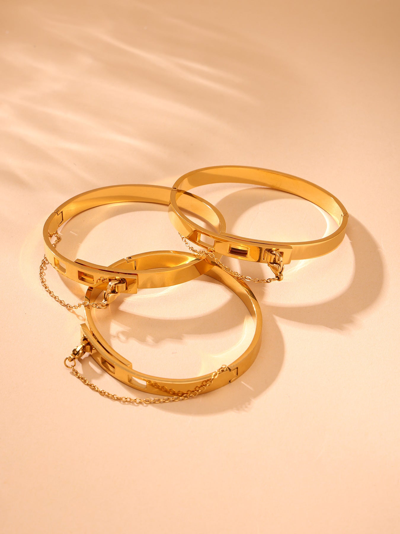 Planderful Chain Tassel Buckle Bracelet Unisex 18K Gold