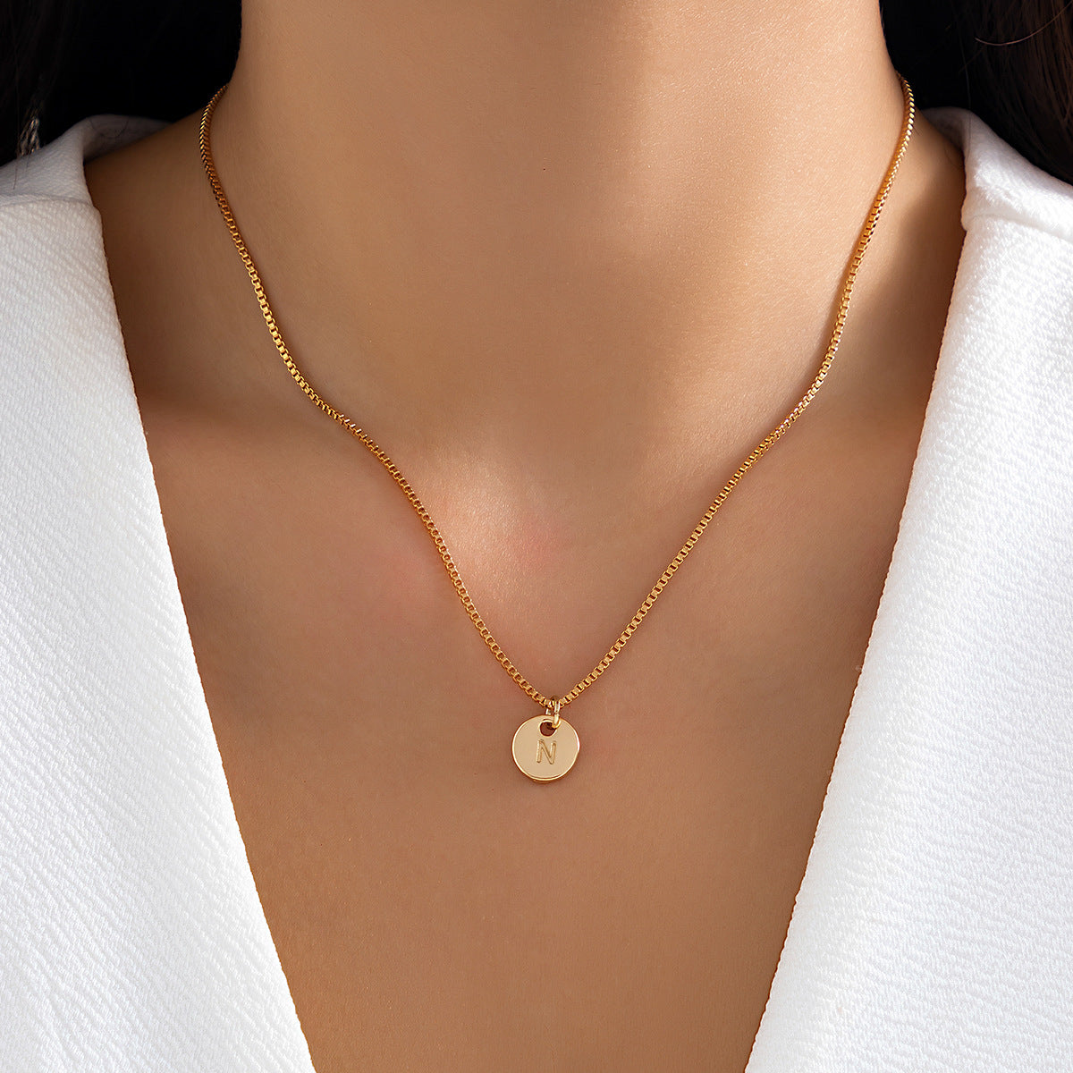 Customized 26-Letter Pendant Necklace from Europe and America for Women