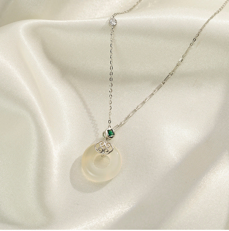 Circle Ring Chalcedony Silver Necklace