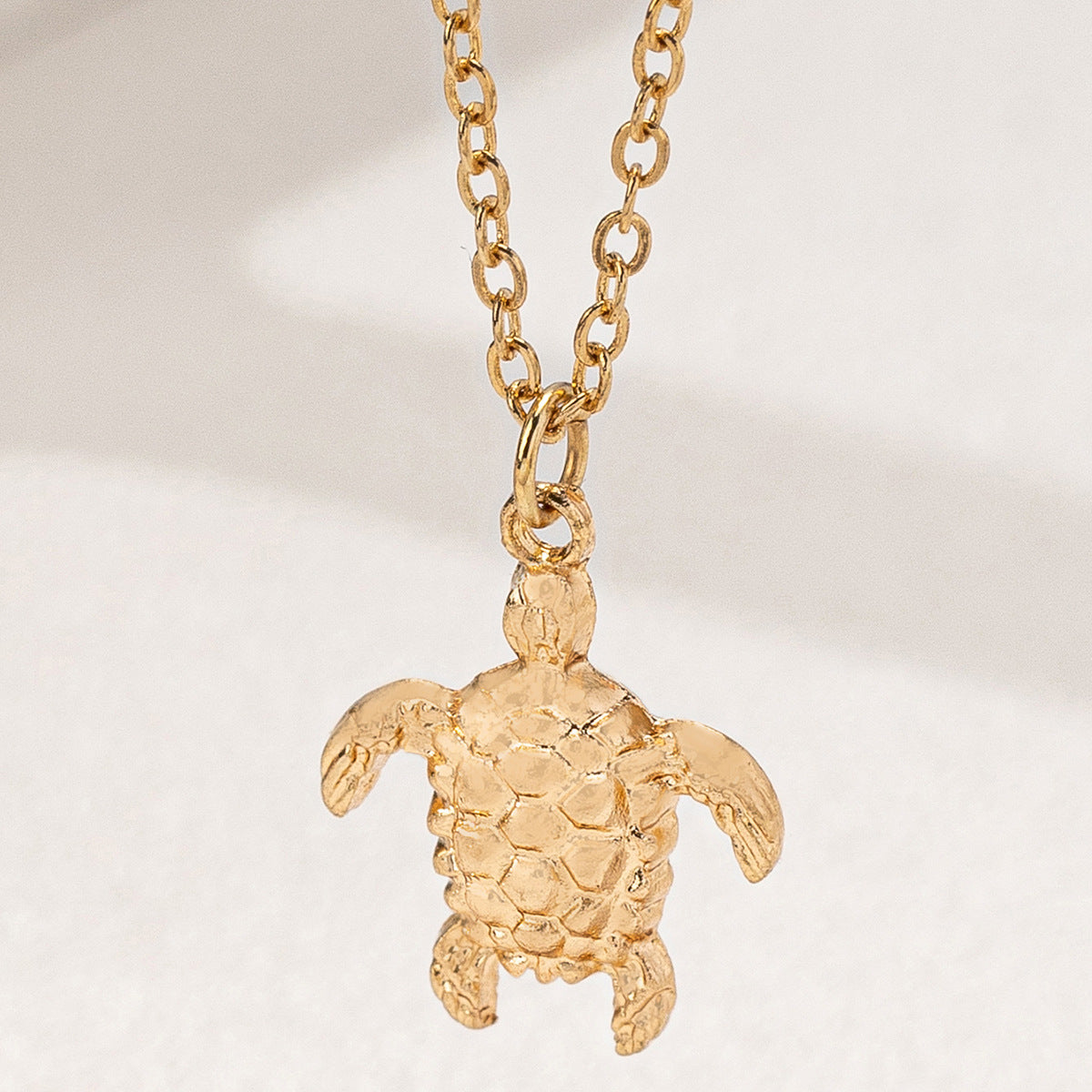 Planderful Vienna Verve Turtle Pendant Necklace – Cute and Versatile Design