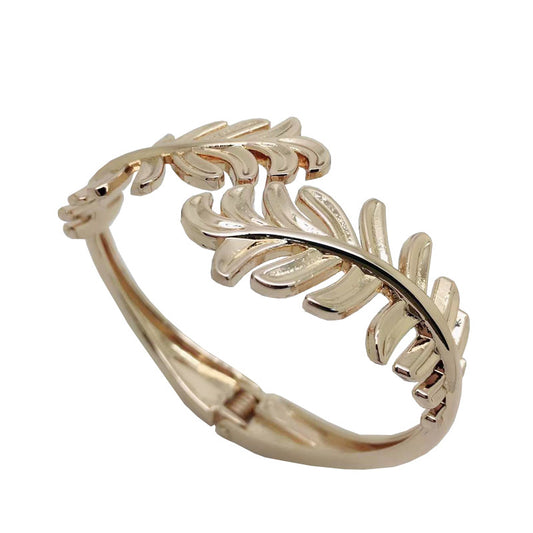 Golden Leaf Charm Bracelet - Exquisite Women's Fashion Jewelry for Sale