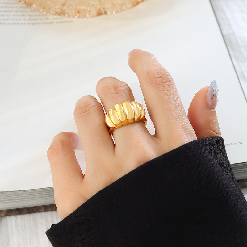 Niche Metal Horn Ring with Thread Creative Design