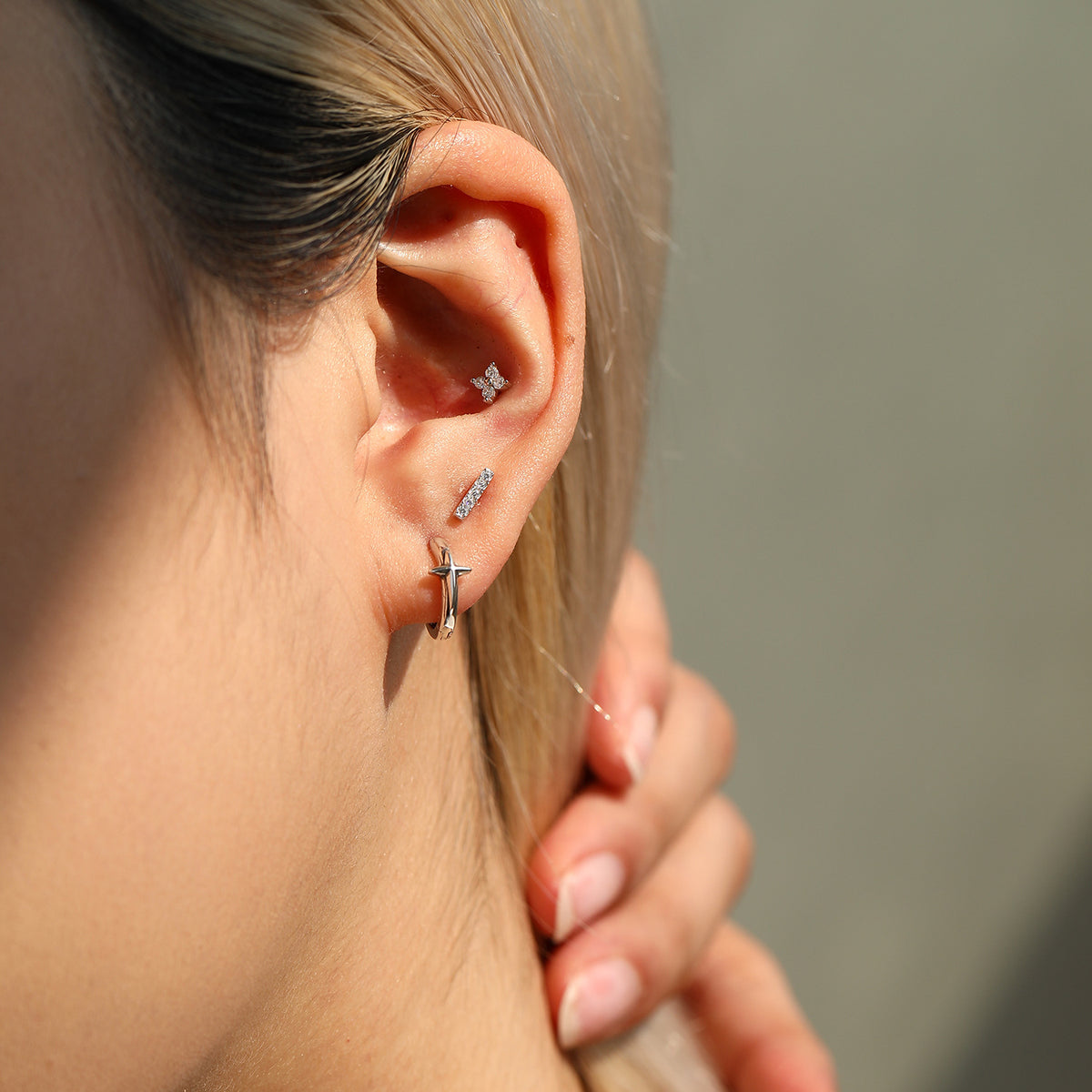 925 Sterling Silver Minimalist Moissanite Threaded Stud