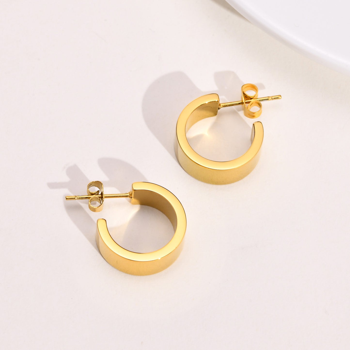 European And American Women's U-Shaped Gold Earrings Wholesale
