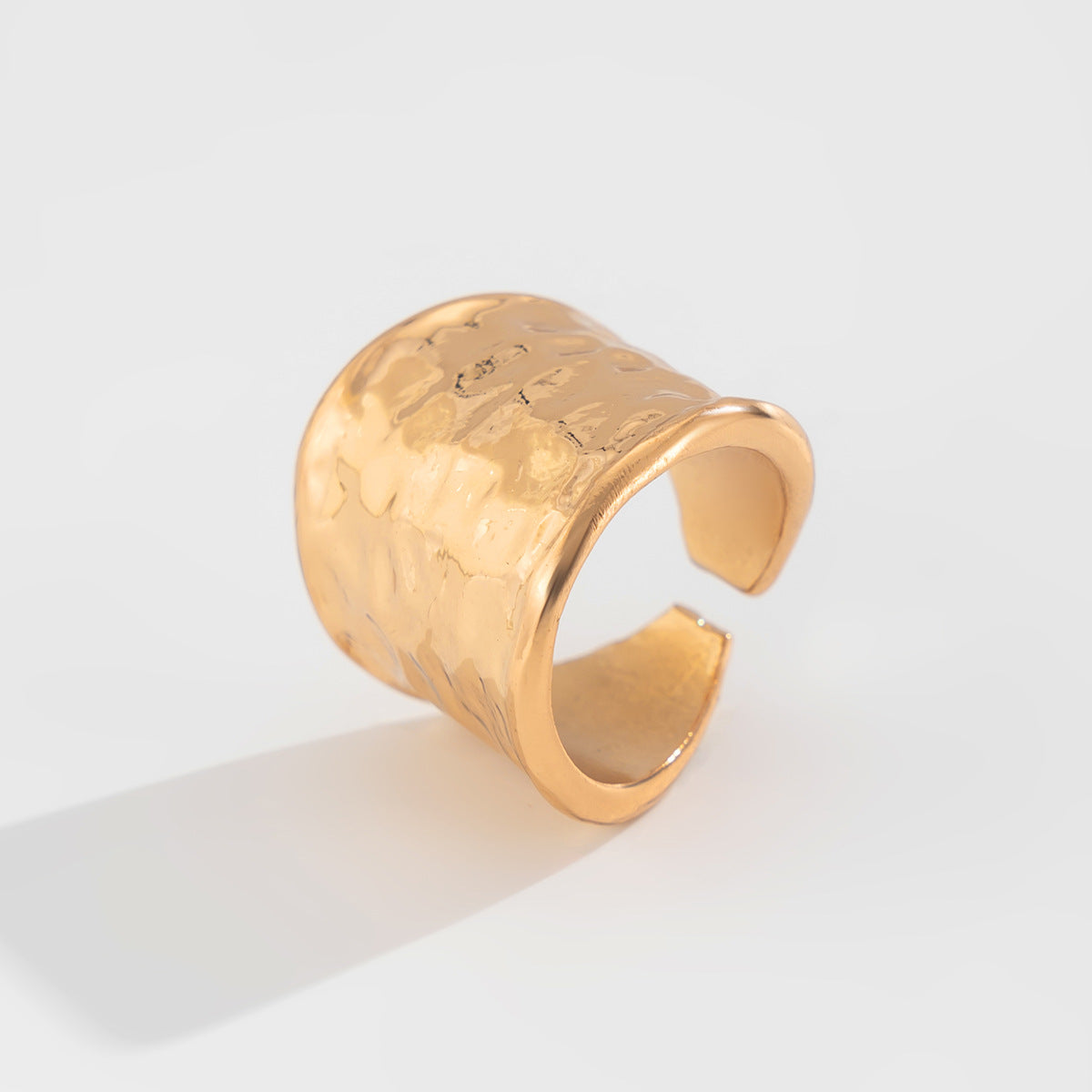 Planderful Vienna Verve Ring – Unique Lava Texture Design