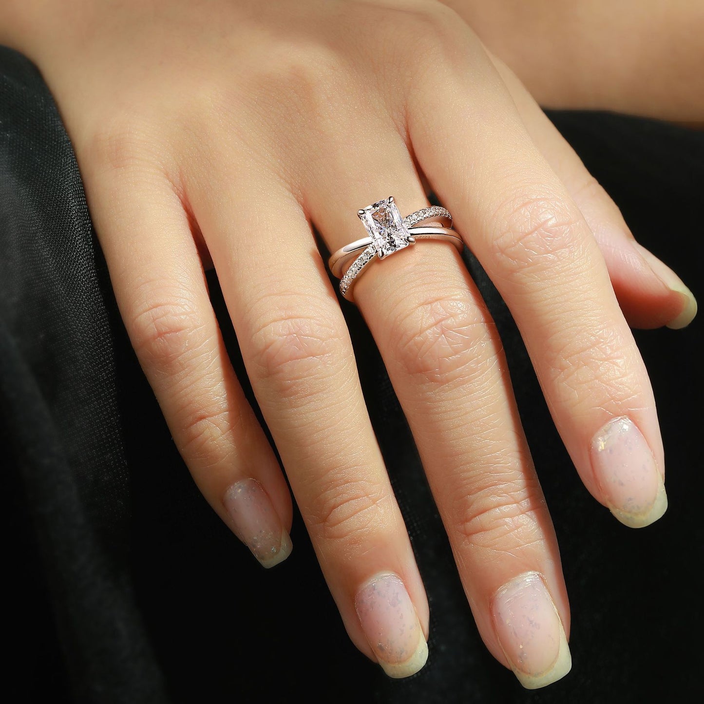 European and American 925 Sterling Silver 1.5ct Zircon Ring