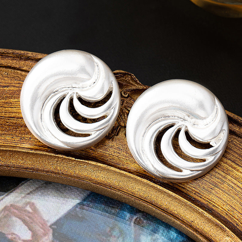 Planderful Vienna Verve Earrings – Unique Metal Vortex Design