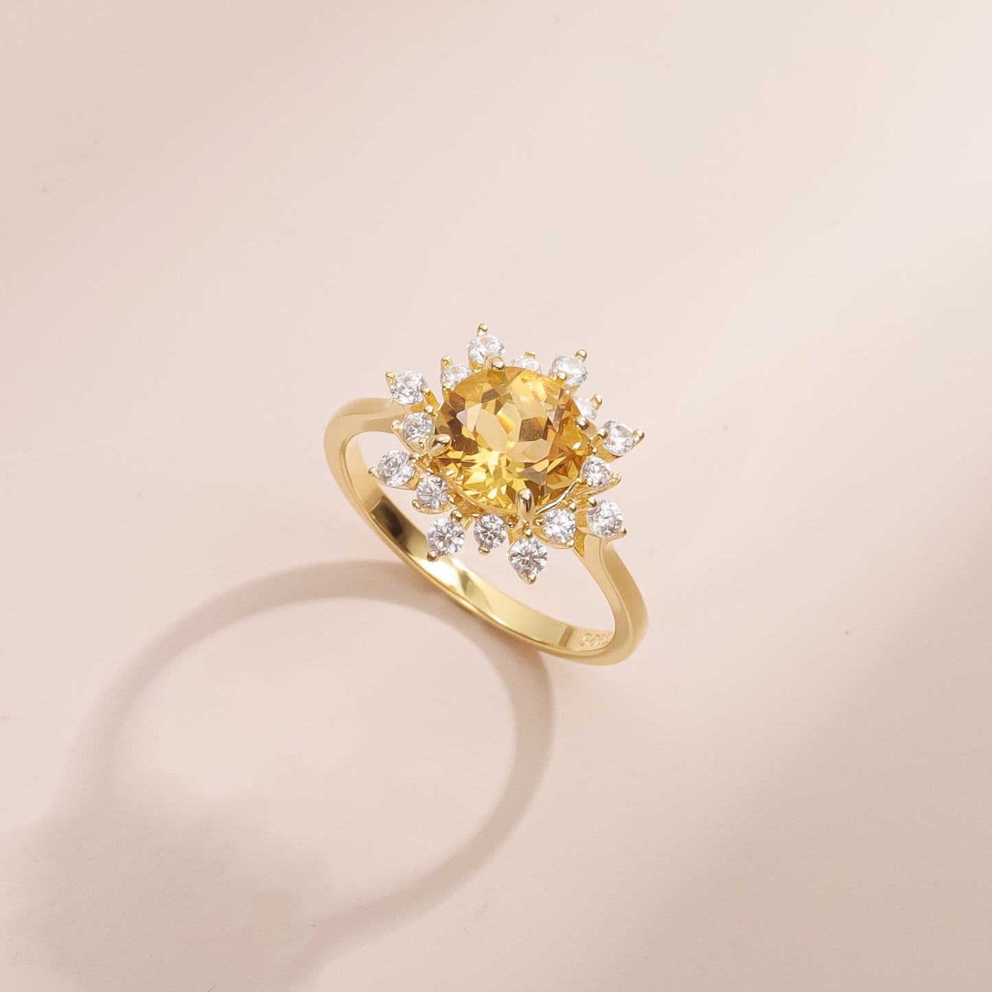 Light Luxury Temperament Candy Color Gold Ring 1.8 Carats S925 Silver Citrine
