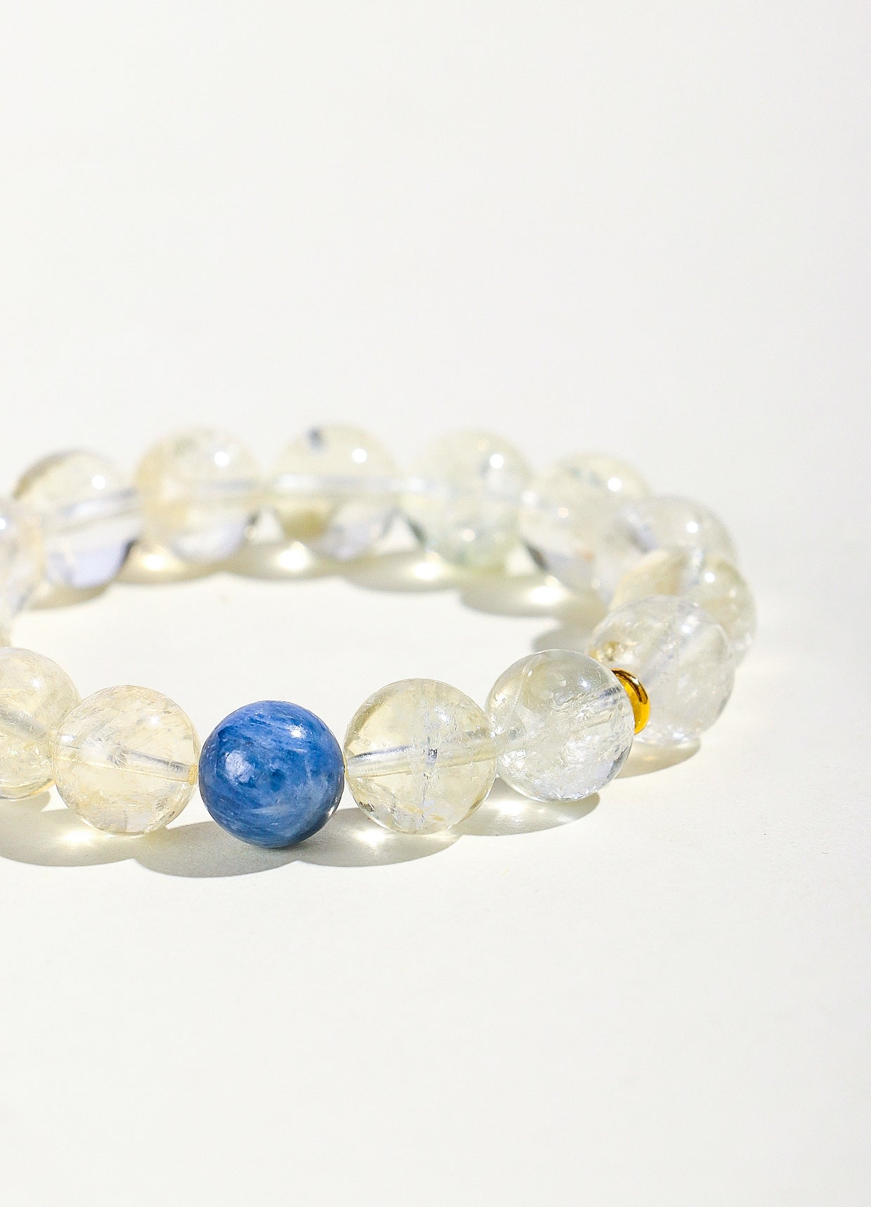 Planderful Fortune's Favor Bracelet – Elegant Natural Kyanite Design
