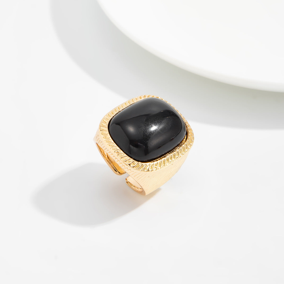 Planderful Vienna Verve Geometric Ring For Women Versatile Vintage Square Stone Statement