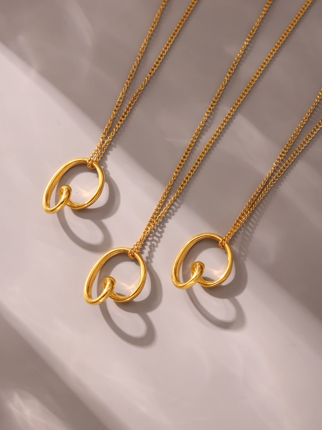 Planderful Hollow Irregular Love Necklace Women 18K Gold