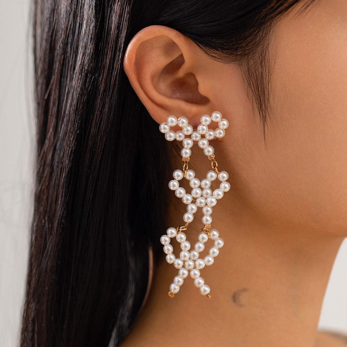 Planderful Vienna Verve Earrings – Elegant French Temperament with Imitation Pearls