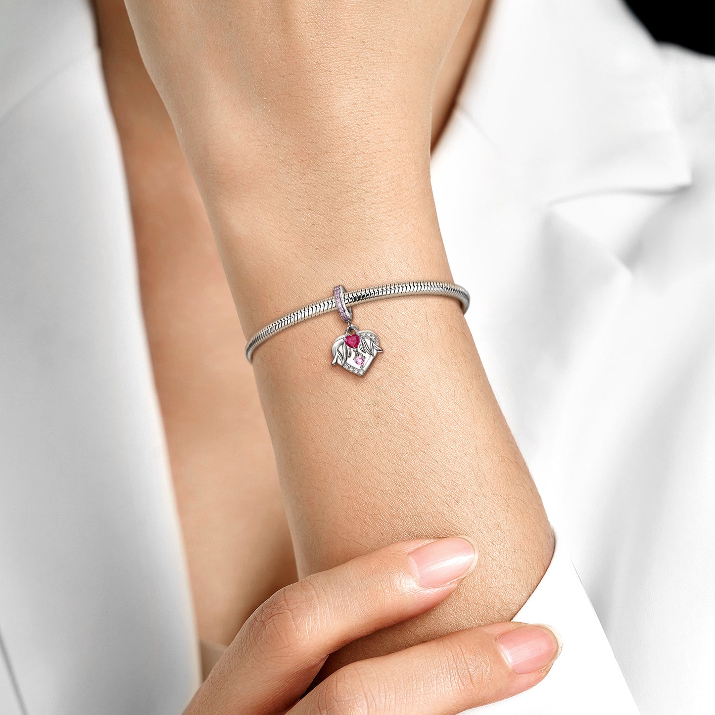 Planderful Jewelry Sterling Silver Zircon Pendant Necklace