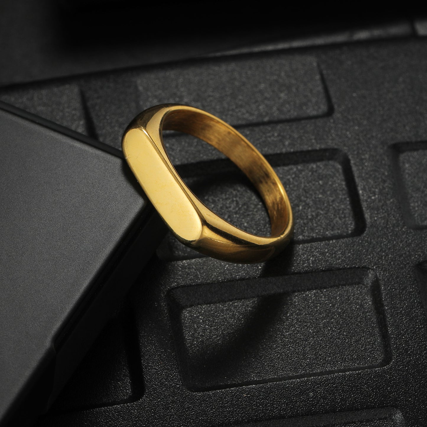 Planderful Everyday Genie Titanium Steel Ring 4mm Band For Women And Men Unisex Wedding Jewelry