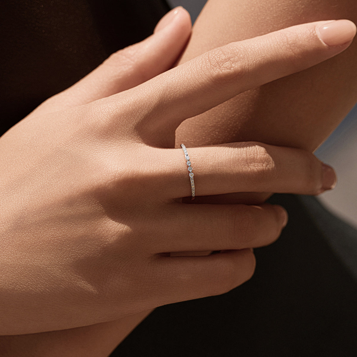 S925 Sterling Silver Fine-Row Moissanite Band