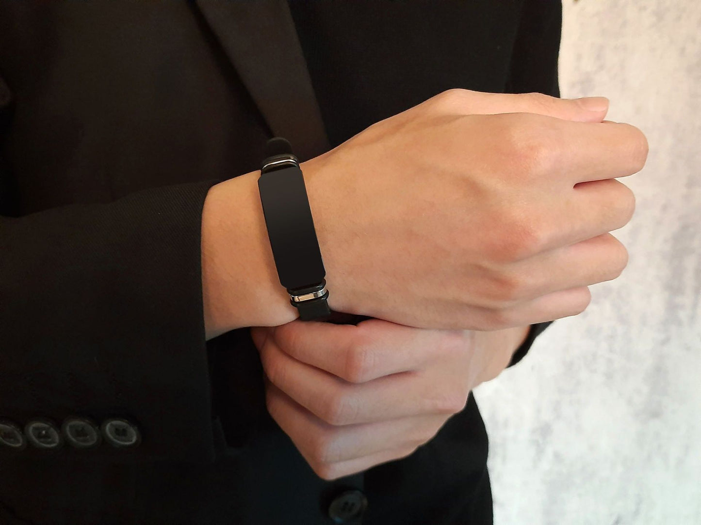 Men's Stainless Steel Curved Silicone Jewelry Bracelet