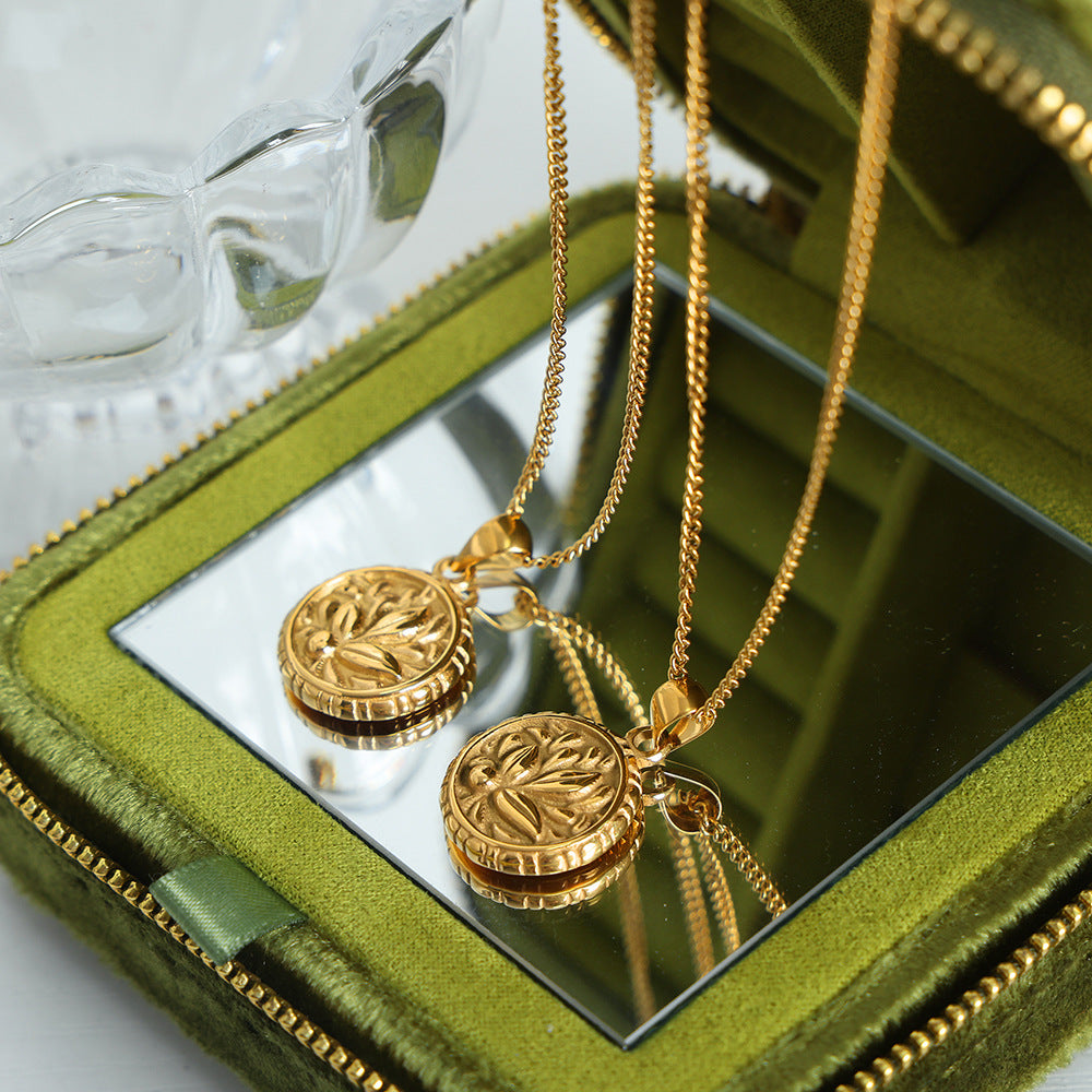 Retro Floral Titanium Steel Pendant Necklace - Luxury Collarbone Chain Jewelry