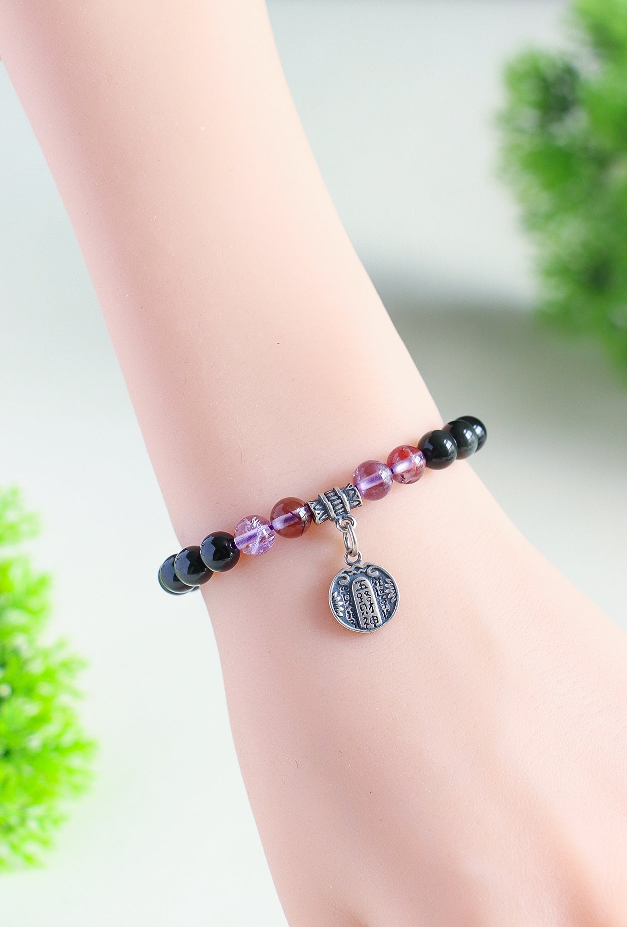 Planderful Fortune's Favor Bracelet – Obsidian Luck and Retro Elegance