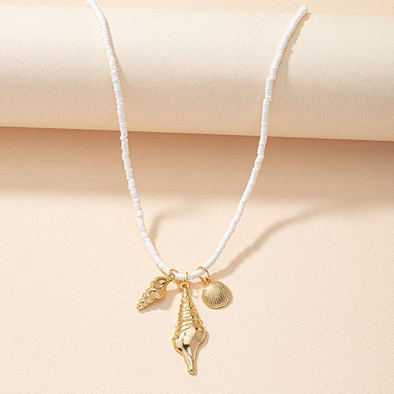 Bohemian Conch Pendant Necklace with Elegant Metal Shell Design