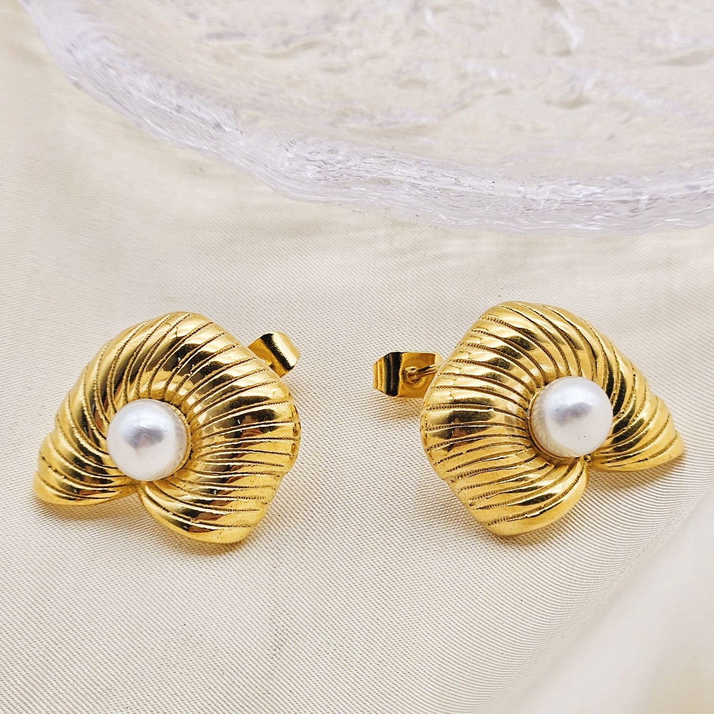 Planderful Conch Striped Pearl Earrings Gold Plated Titanium Steel Stud for Women
