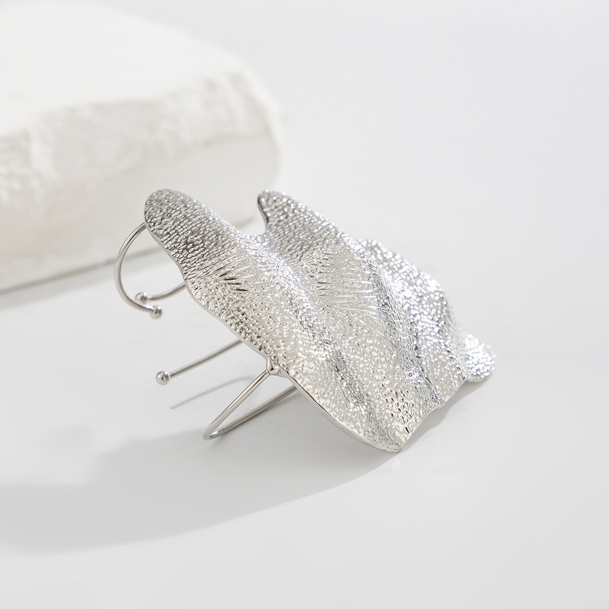 Planderful Vienna Verve Hammered Texture Statement Ring For Edgy Jewelry Lovers And Collectors
