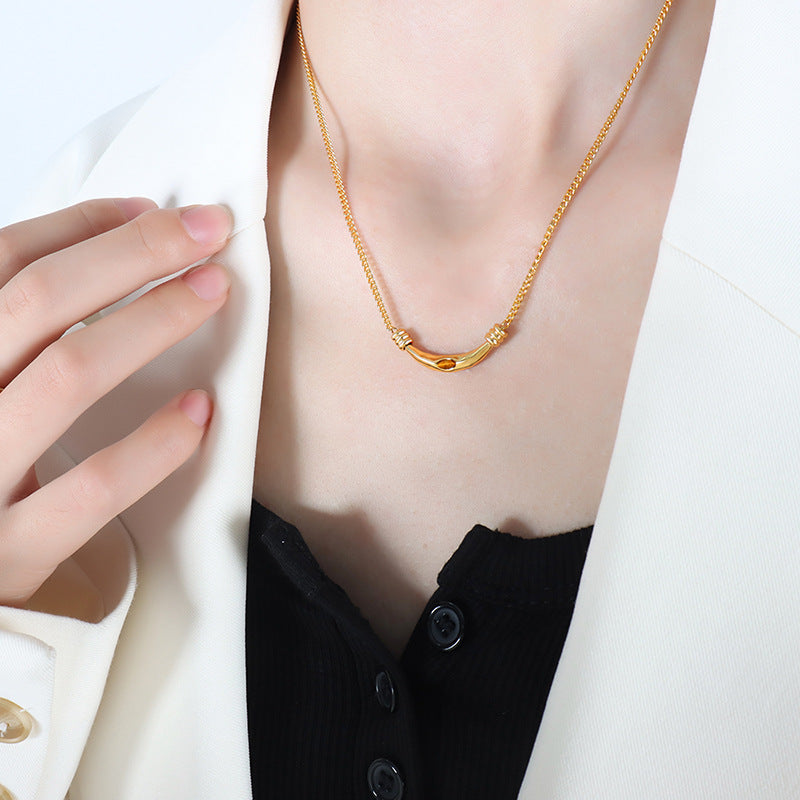 Desert Adventure Literary Artistic Necklace Set with Retro Pendant and Personalized Gems